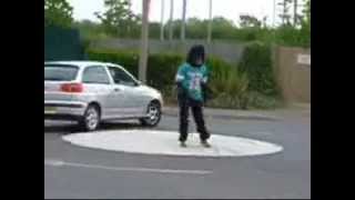 gordon the gorilla triangle roundabout